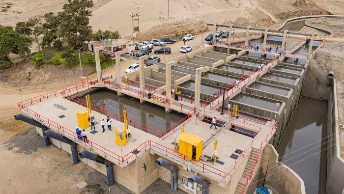 1079573-1300670c-00d9-4128-a965-f113c9dd8734