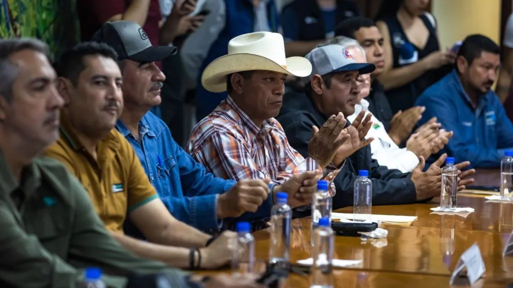 Productores-agricolas-distritos-de-riego-1024x576