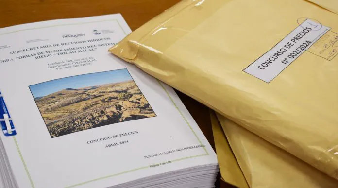 web-Tricao-Malal-Apertura-de-sobres-para-la-obra-de-mejoramiento-del-sistema-de-riego-35-1-696x387