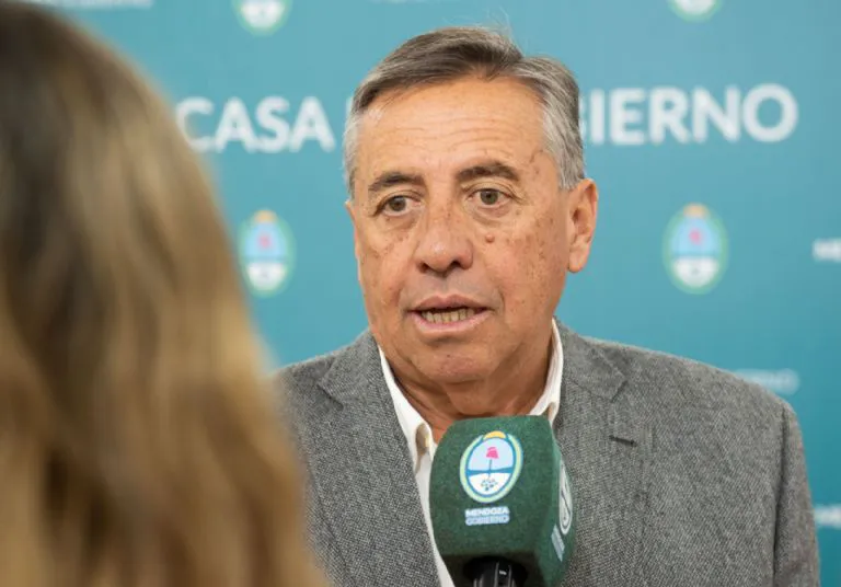 f768x1-215252_215379_5050