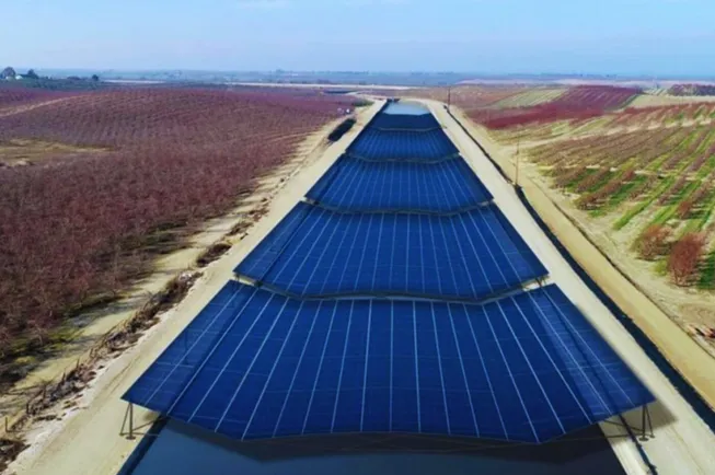 sr-paneles sobre canales