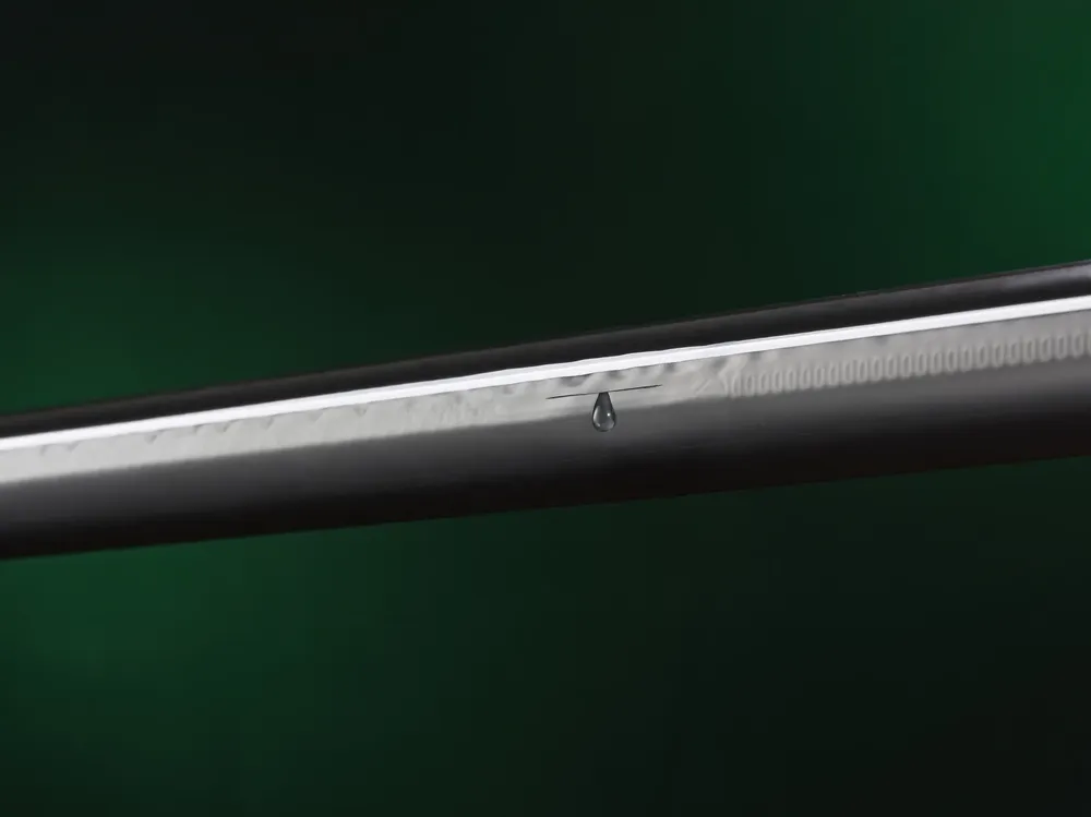 r2c000443_2100x1572_300_RGB