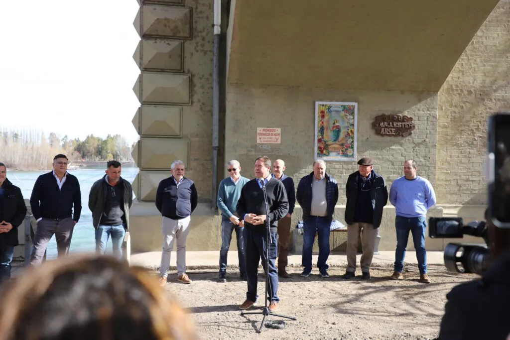 weretilneck-riego-alto-valle-1024x683