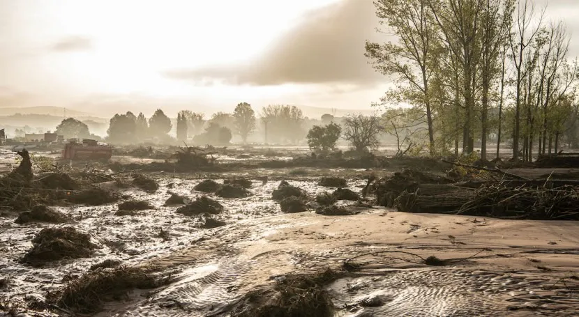 rio-magro-desbordado-dana-valencia-